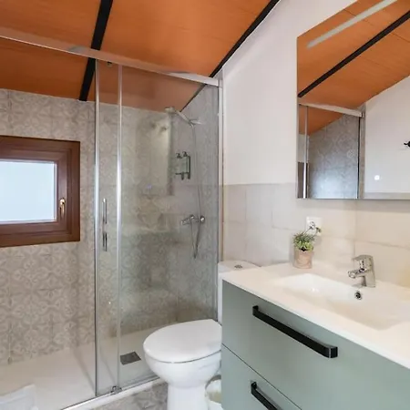 Your Perfect Base For Exploring Апартаменты *